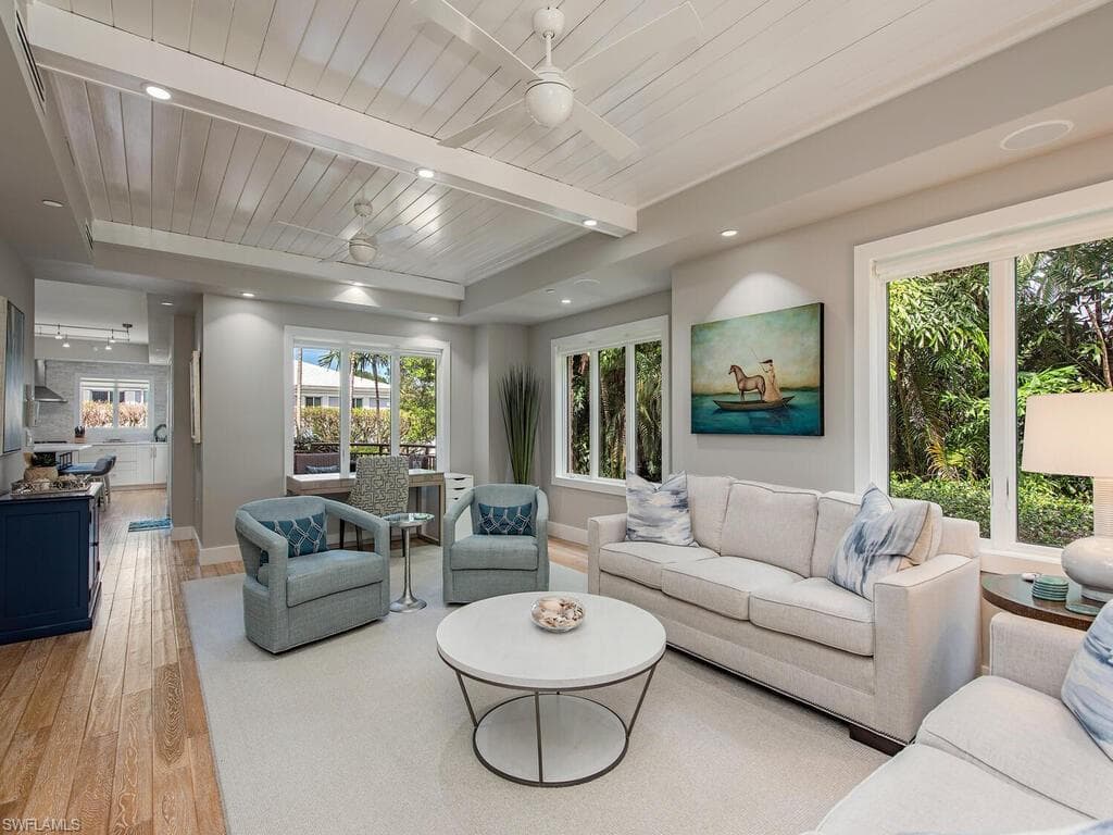 575 10th AVE S 4 NAPLES, FL 34102
