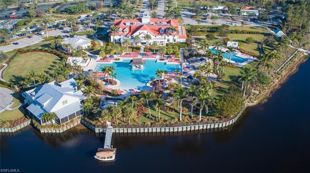 6435 Pembroke WAY NAPLES, FL 34113