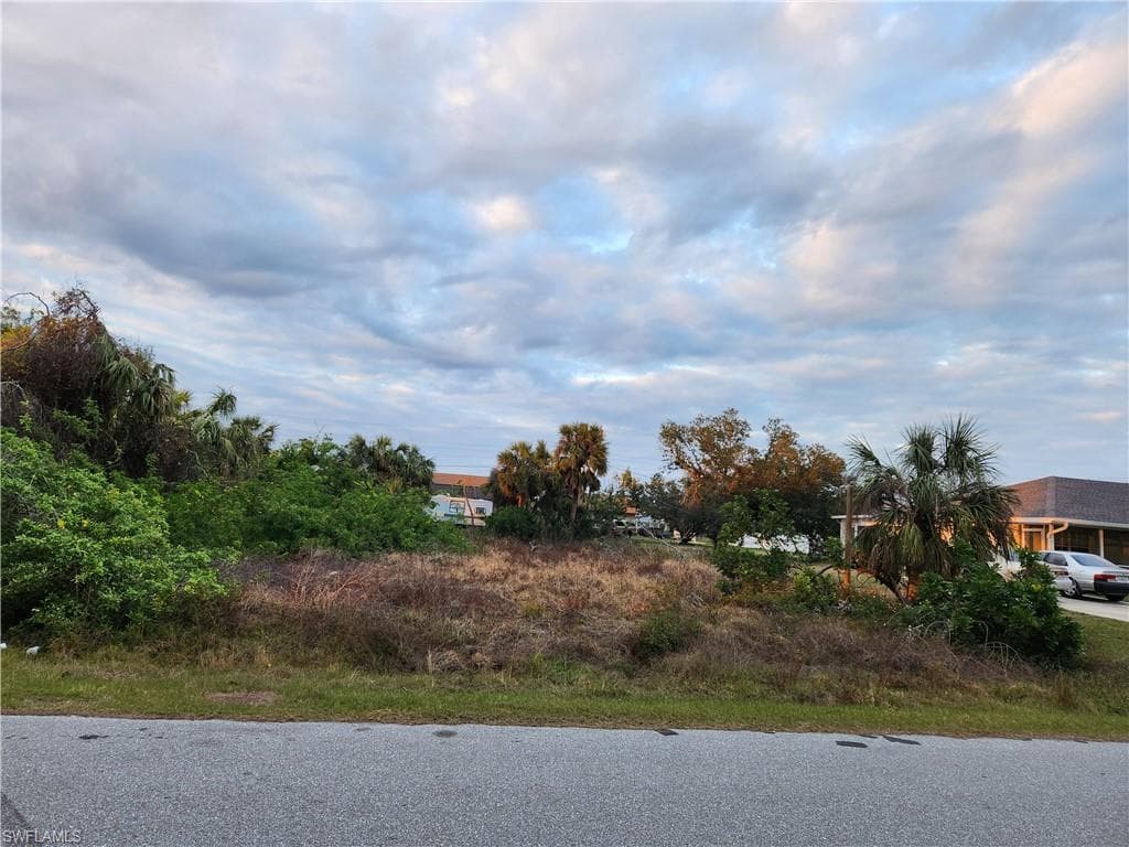 21442 Michigan AVE PORT CHARLOTTE, FL 33952