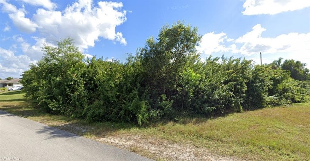 332 NE 31st ST CAPE CORAL, FL 33909