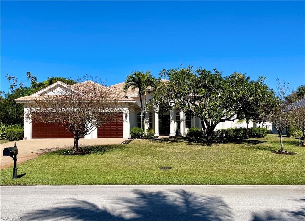 677 5th AVE N NAPLES, FL 34102
