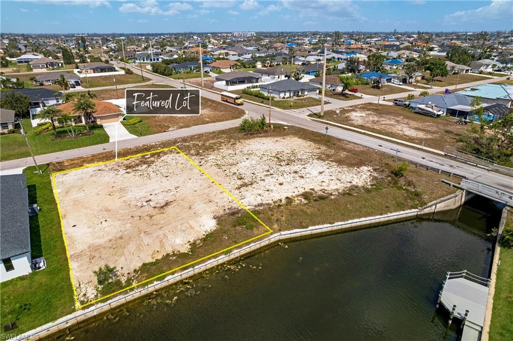 2002 SW 30th TER CAPE CORAL, FL 33914