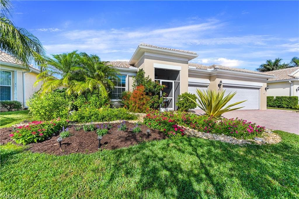 8515 Karina CT NAPLES, FL 34114