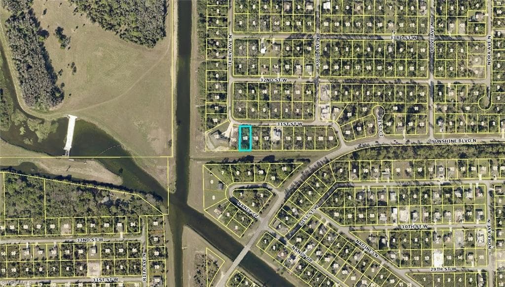 3321 31st ST W LEHIGH ACRES, FL 33971
