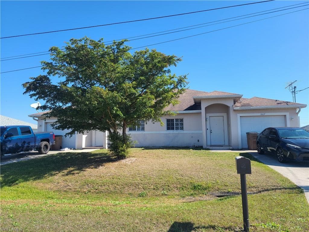 1805-1807 Gordon AVE S LEHIGH ACRES, FL 33973