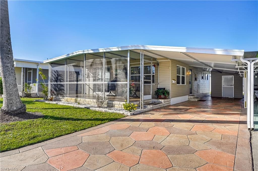 68 Enchanting BLVD E-68 NAPLES, FL 34112