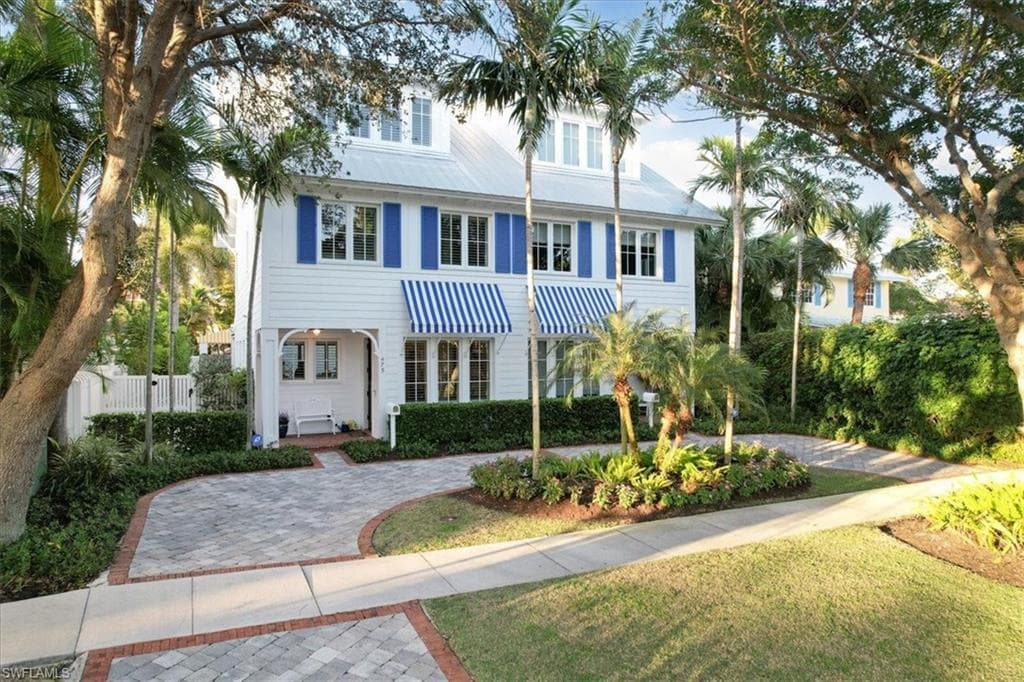 475 3rd AVE S 1 NAPLES, FL 34102