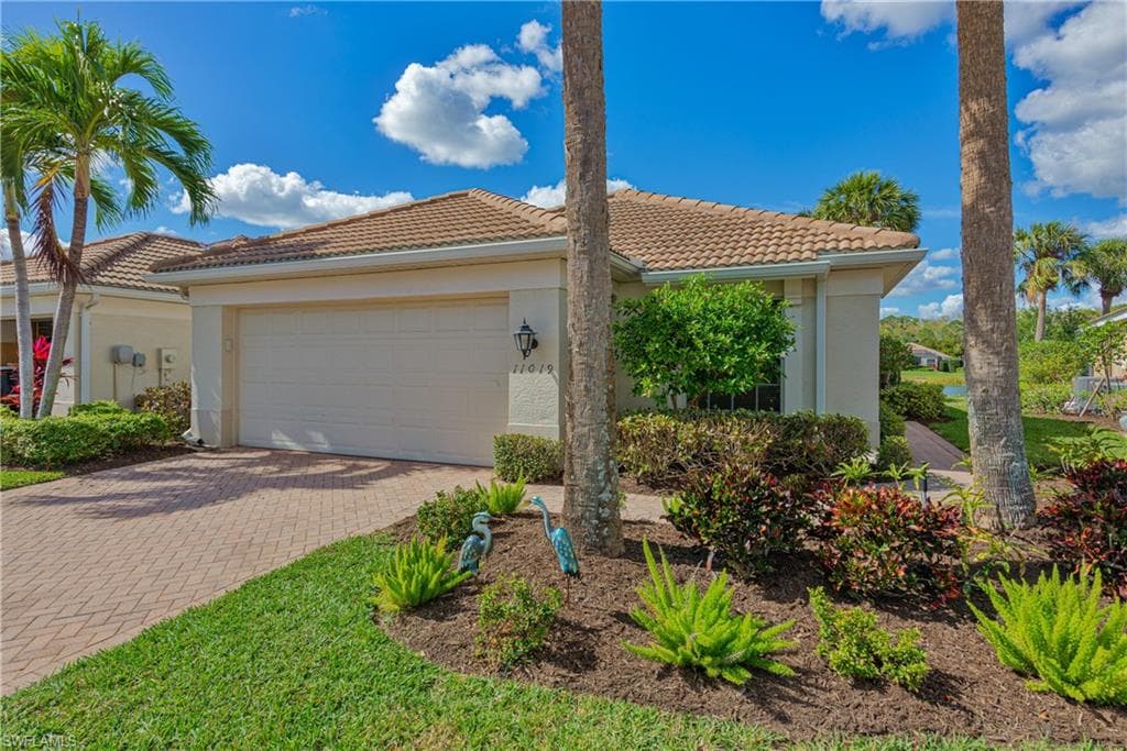 11019 IRON HORSE WAY FORT MYERS, FL 33913