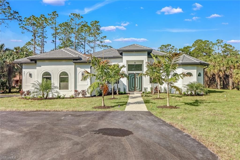 561 4th ST NE NAPLES, FL 34120