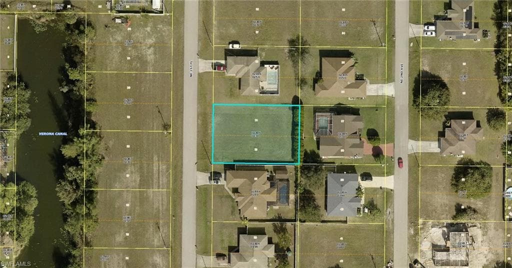 1017 NE 1st PL CAPE CORAL, FL 33909
