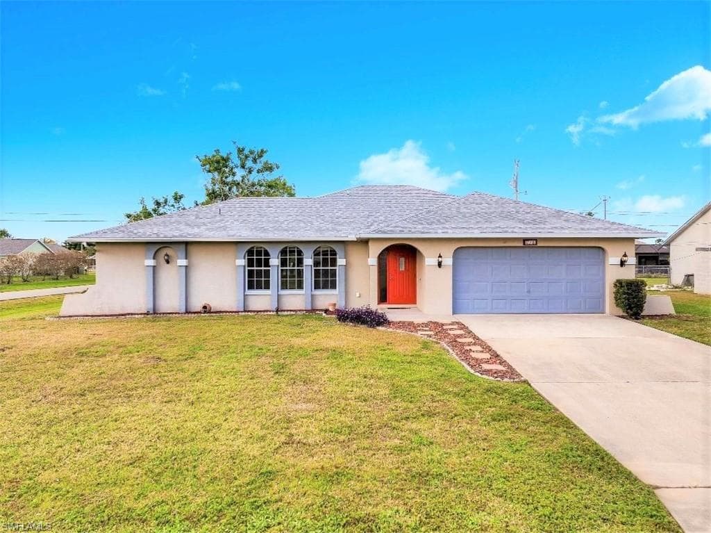 28 SE 15th AVE CAPE CORAL, FL 33990