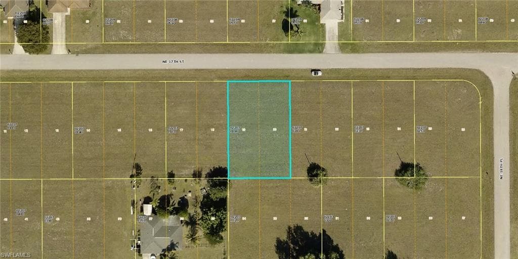 1720 NE 17th ST CAPE CORAL, FL 33909