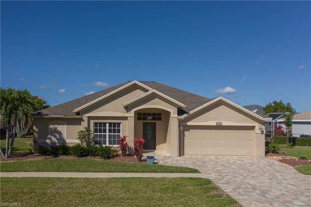 4753 Varsity CIR LEHIGH ACRES, FL 33971
