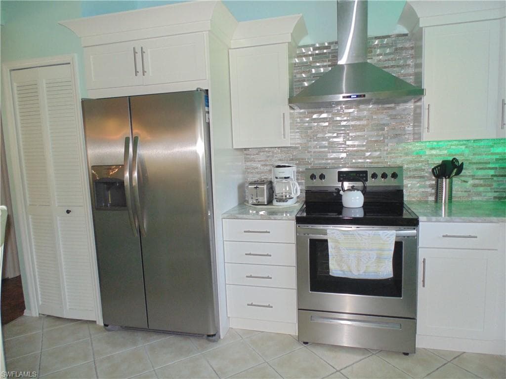 9602 halyards CT 22 FORT MYERS, FL 33919