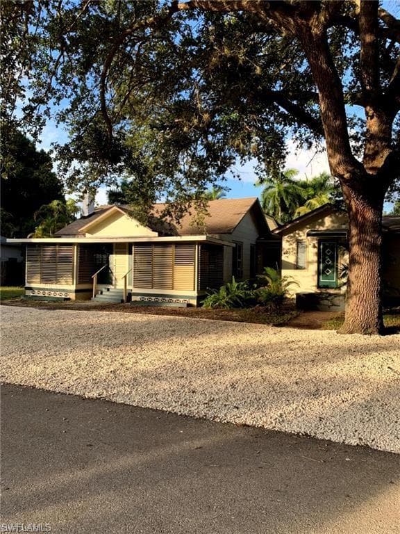2233-2235 Altamont AVE FORT MYERS, FL 33901