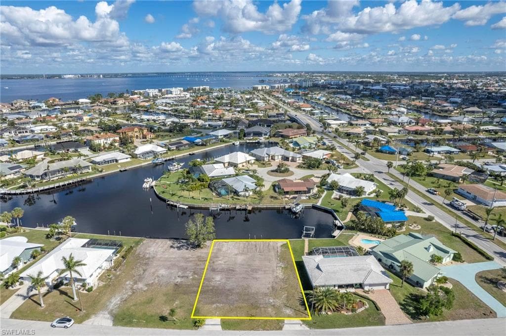 182 Crescent DR PUNTA GORDA, FL 33950