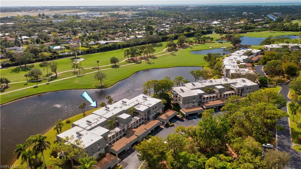 233 Wildwood LN NAPLES, FL 34105