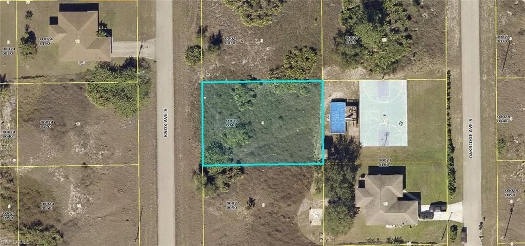 733 Knox AVE S LEHIGH ACRES, FL 33974