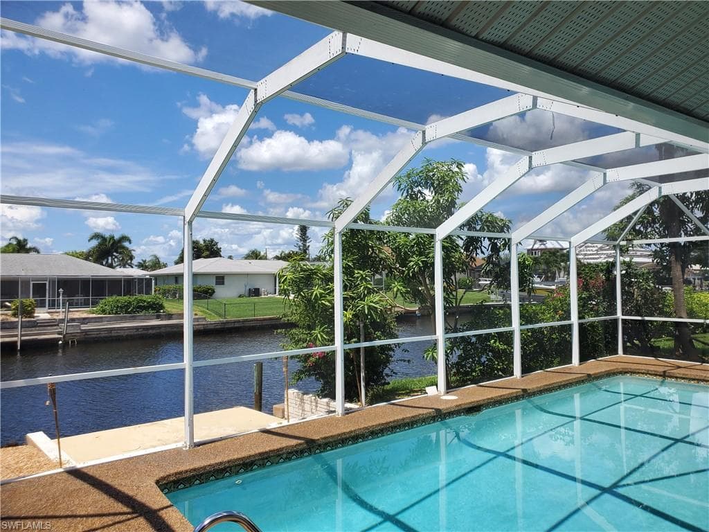 1941 37th ST CAPE CORAL, FL 33904
