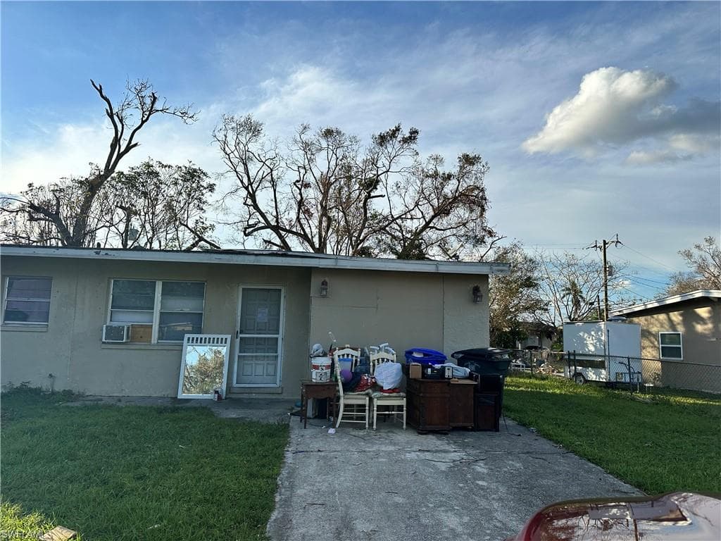 1160 Sumter DR FORT MYERS, FL 33905