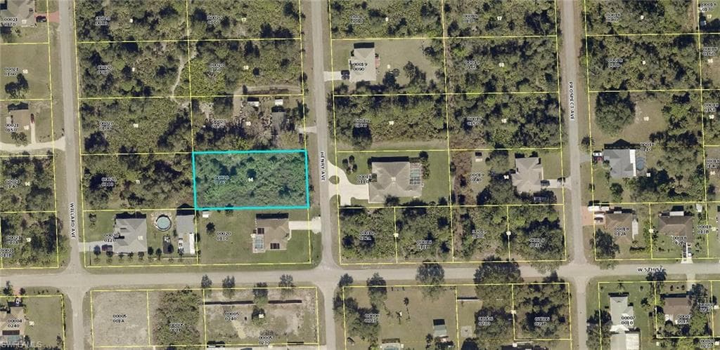 503 Henry AVE LEHIGH ACRES, FL 33972