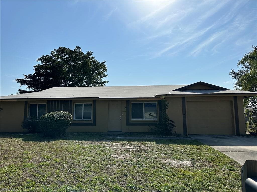 1394 White Cedar LN NORTH FORT MYERS, FL 33917