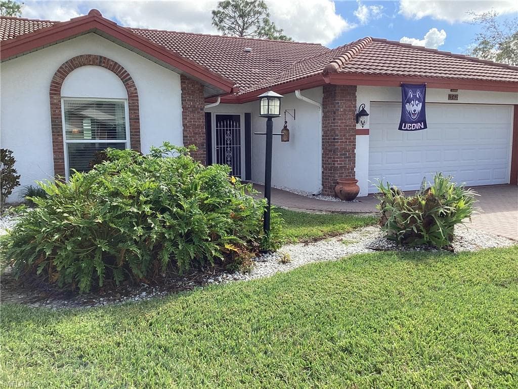 542 Countryside DR NAPLES, FL 34104