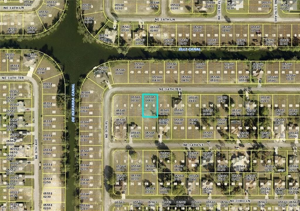 922 NE 34th TER CAPE CORAL, FL 33909