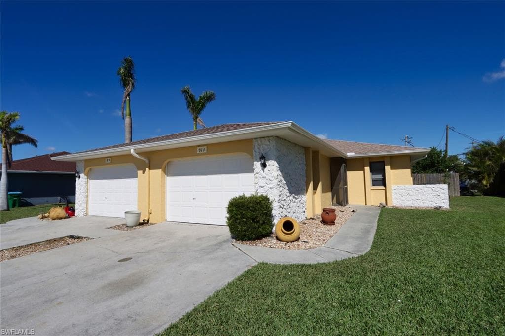 913 SW 48th TER CAPE CORAL, FL 33914