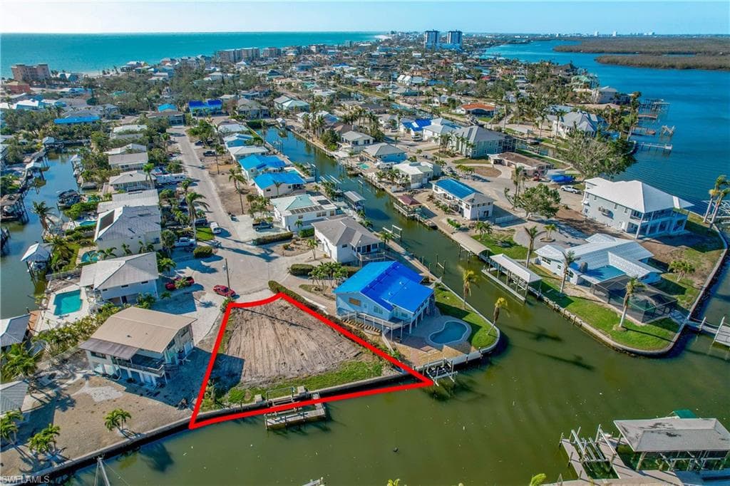 20 Avenida Carita FORT MYERS BEACH, FL 33931