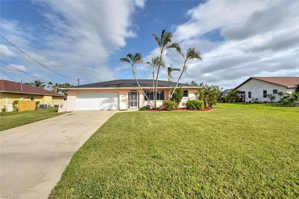 1027 SE 19th PL CAPE CORAL, FL 33990