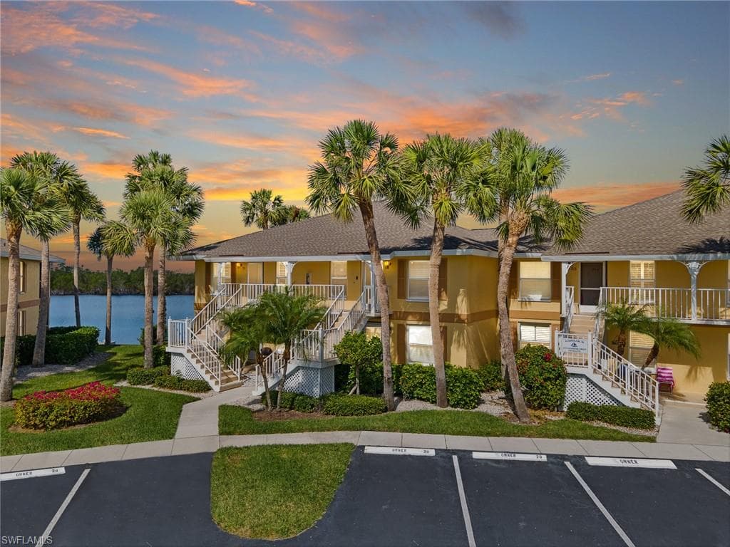 1175 Mainsail DR 712 NAPLES, FL 34114