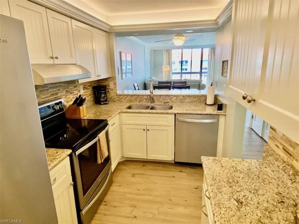 693 Seaview CT A-610 MARCO ISLAND, FL 34145