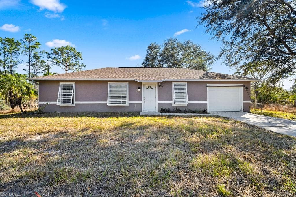 2318 Irving AVE ALVA, FL 33920