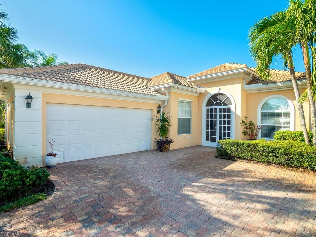28660 Wahoo DR BONITA SPRINGS, FL 34135