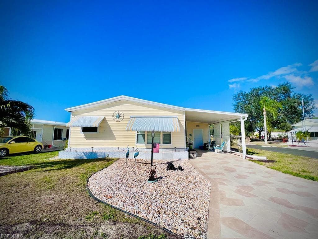 27315 Joann DR BONITA SPRINGS, FL 34135