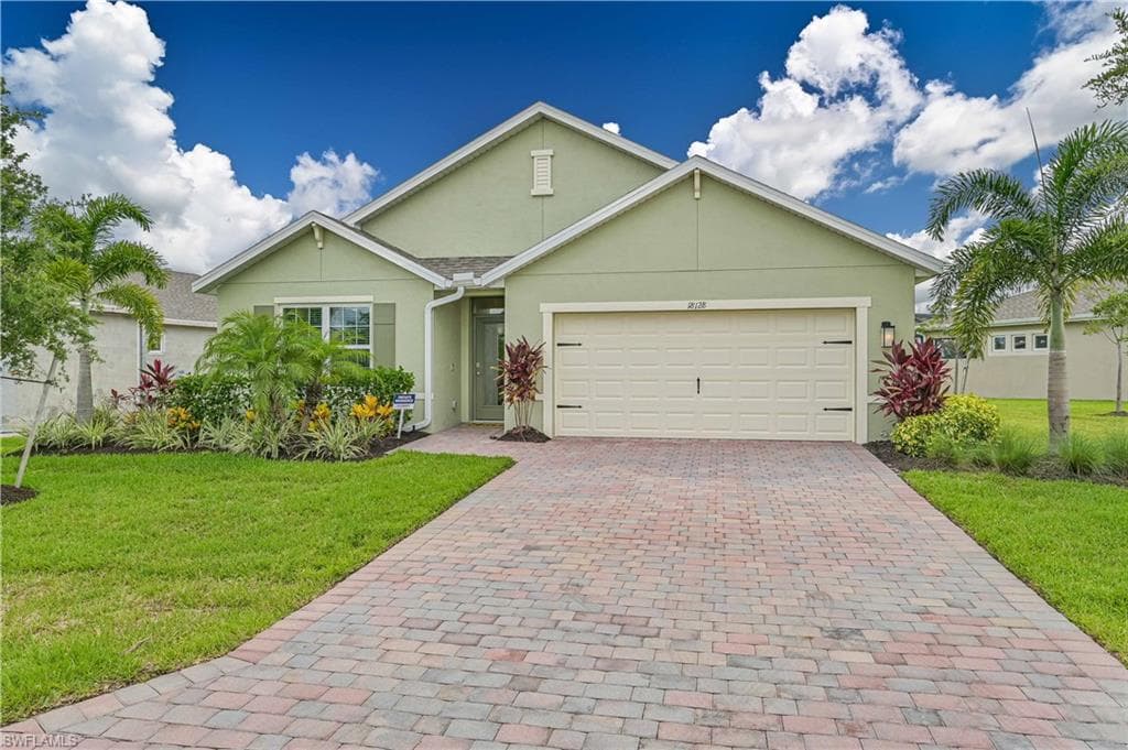 18128 Everson Miles CIR NORTH FORT MYERS, FL 33917