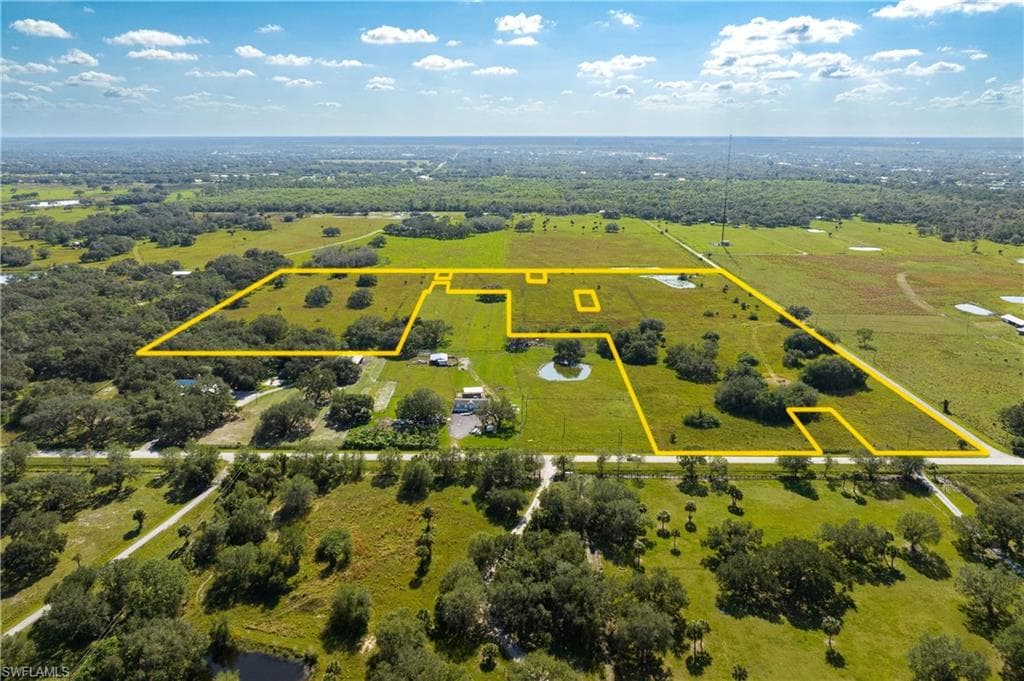 Marshall Field RD LABELLE, FL 33935