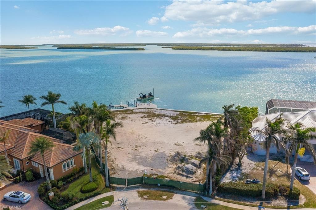 1071 Barfield DR MARCO ISLAND, FL 34145