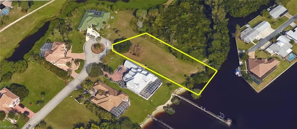 6450 River Club CT NORTH FORT MYERS, FL 33917