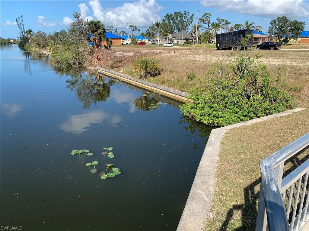 2418 SW 1st TER CAPE CORAL, FL 33991