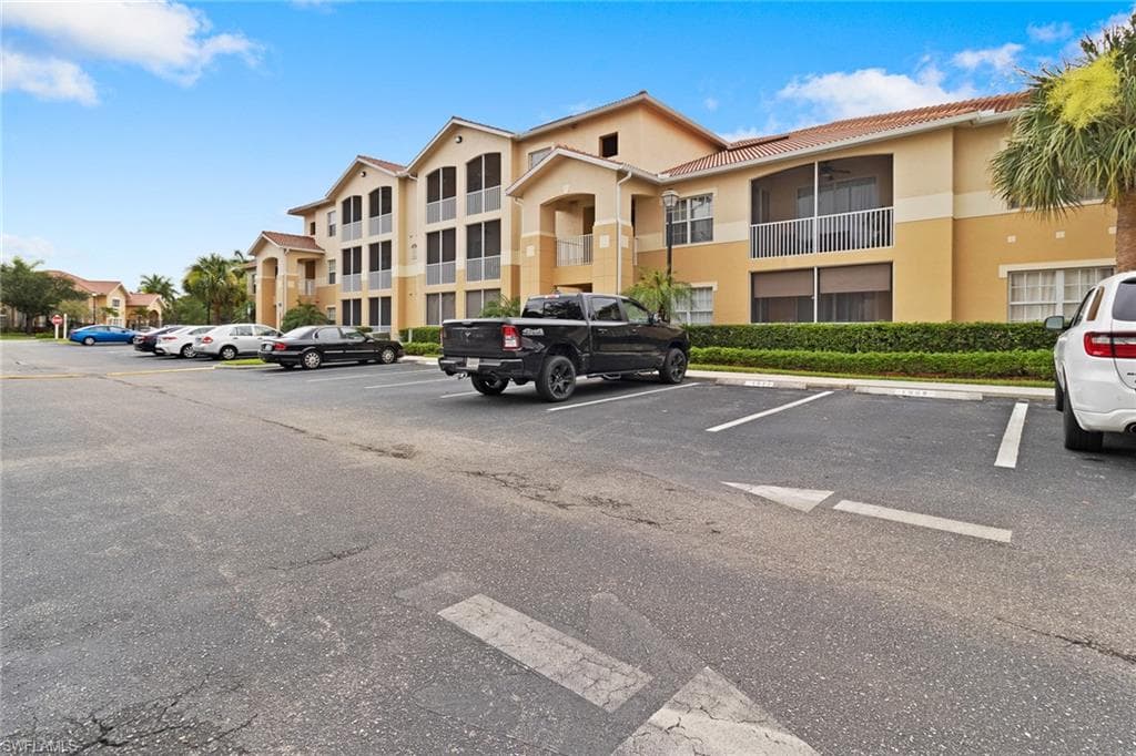 9005 Colby DR 1916 FORT MYERS, FL 33919