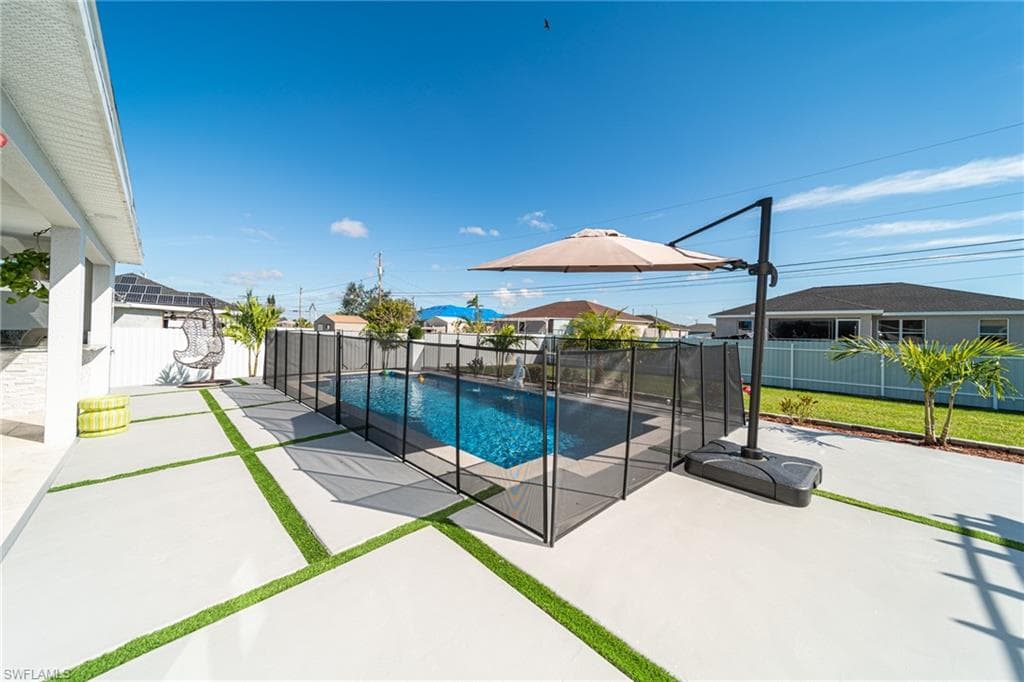 477 NE 1st PL CAPE CORAL, FL 33909