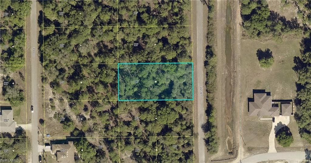 205 Hines AVE LEHIGH ACRES, FL 33936