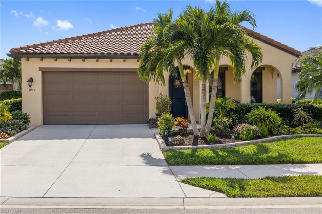 11513 Onyx CIR FORT MYERS, FL 33913