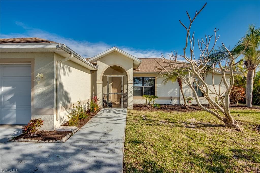 543 NE 6th TER CAPE CORAL, FL 33909