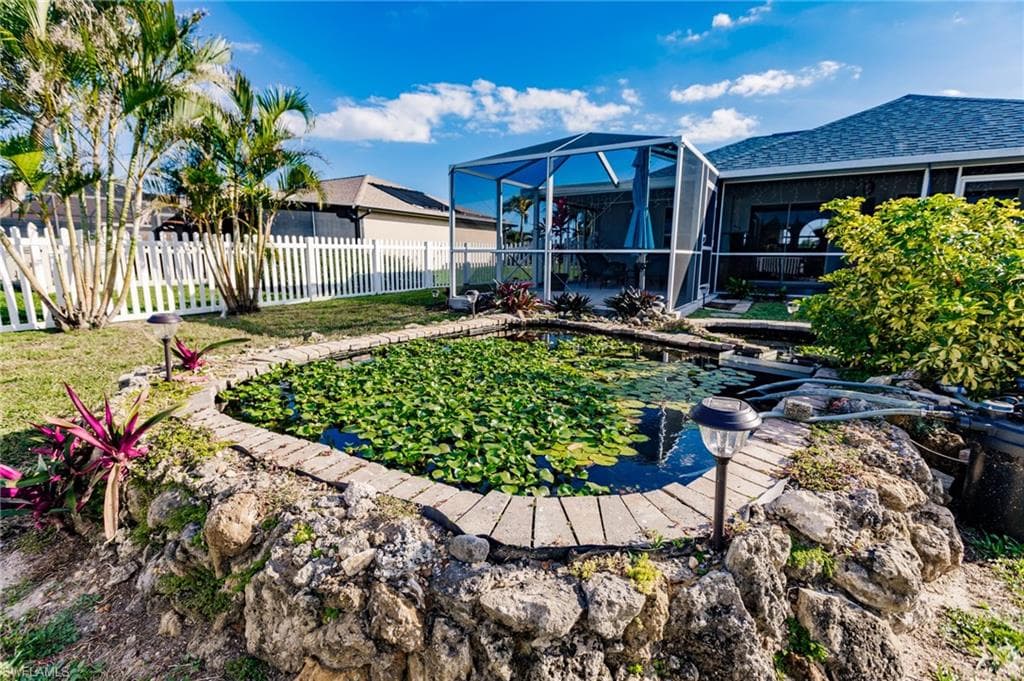 1001 SW 32nd TER CAPE CORAL, FL 33914