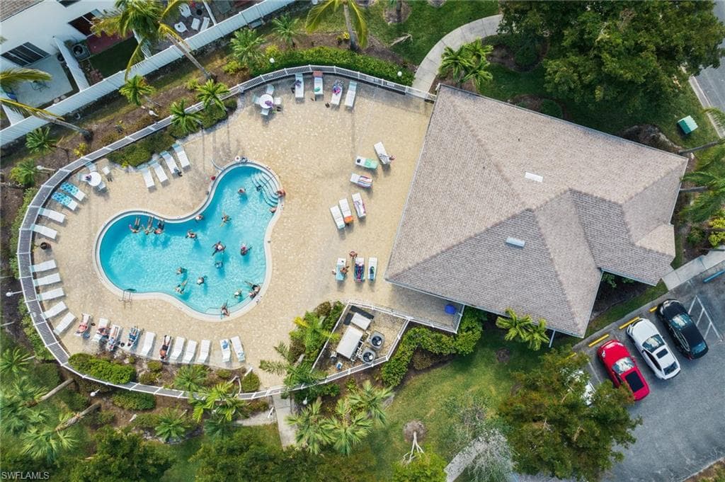 3650 Pine Oak CIR 102 FORT MYERS, FL 33916