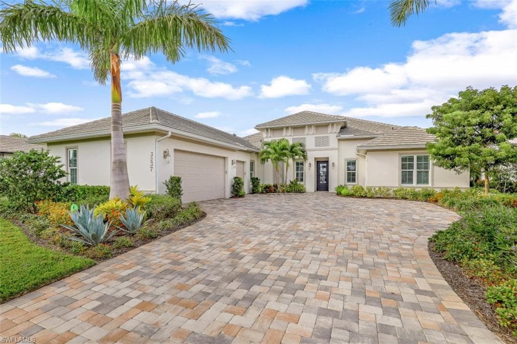 3237 Tavolara LN NAPLES, FL 34114