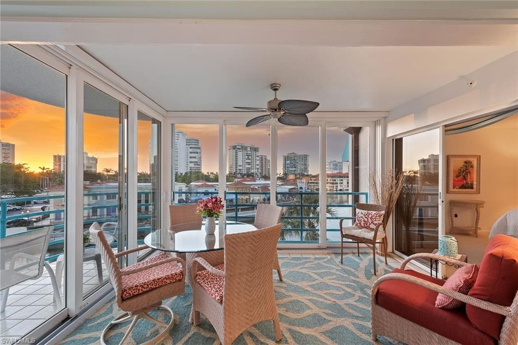 205 Park Shore DR 4-444 NAPLES, FL 34103
